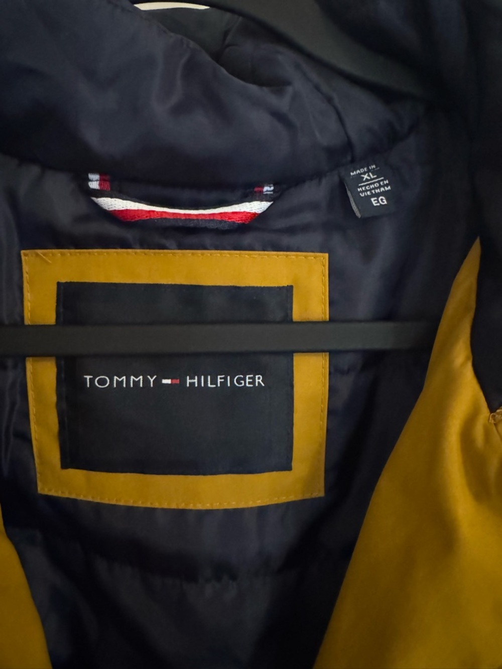 **NWOT** Tommy Hilfiger Men's Hooded Half-Zip Jacket - Picture 4 of 10